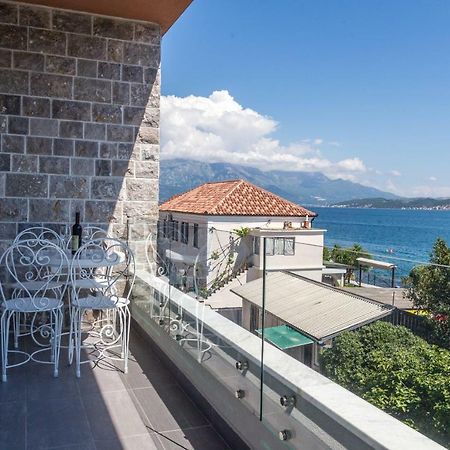 Riva Residence Thenovici Exterior foto