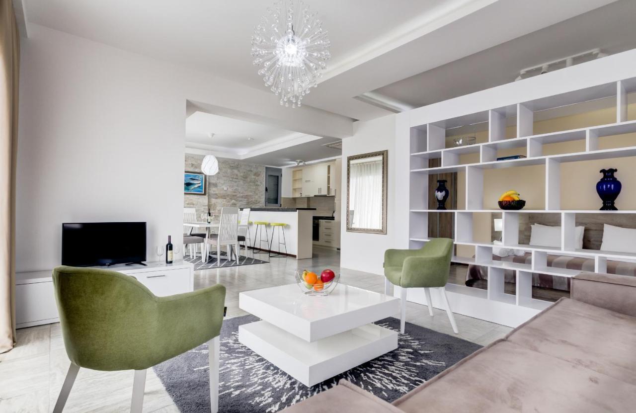 Riva Residence Thenovici Exterior foto