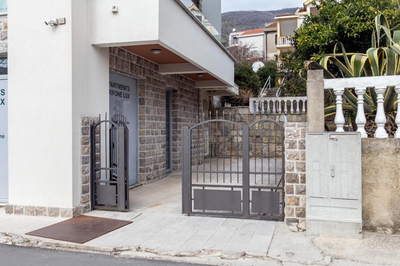Riva Residence Thenovici Exterior foto