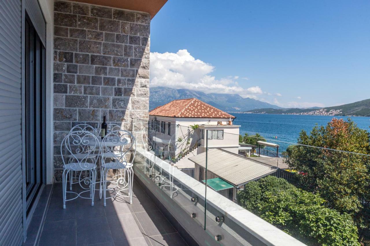Riva Residence Thenovici Exterior foto