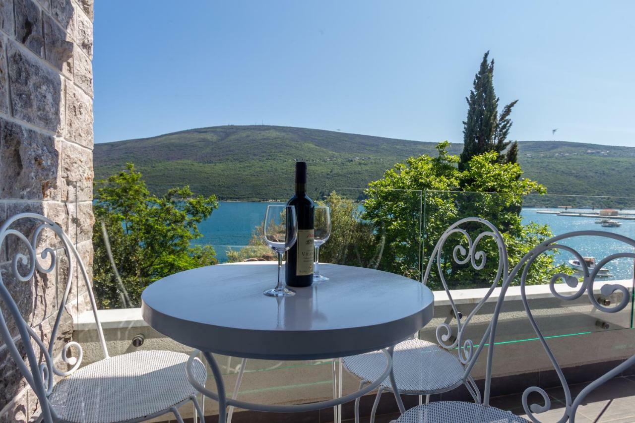 Riva Residence Thenovici Exterior foto